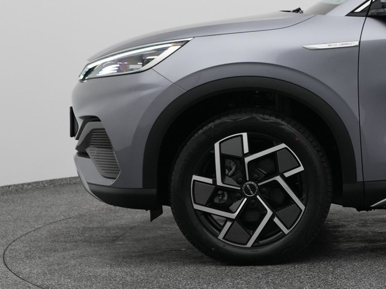 Vehicle Image 21