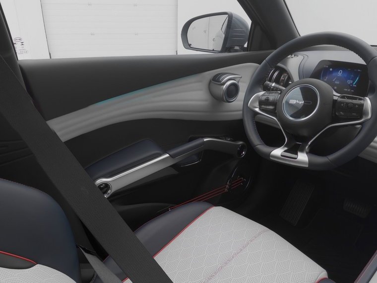 Vehicle Image 11