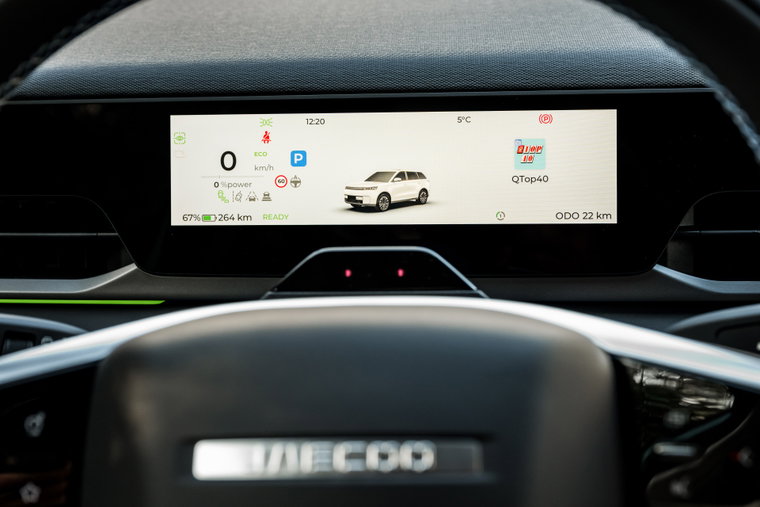 Vehicle Image 12