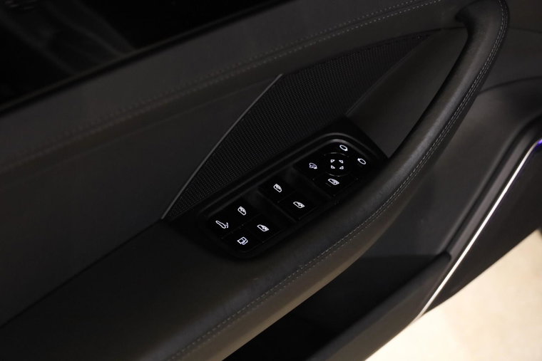 Vehicle Image 40