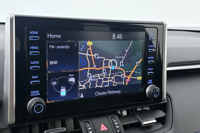 Vehicle Image 12