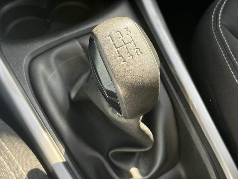 Vehicle Image 26