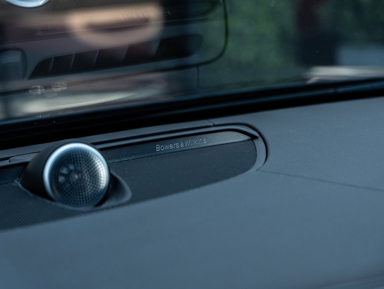 Vehicle Image 40