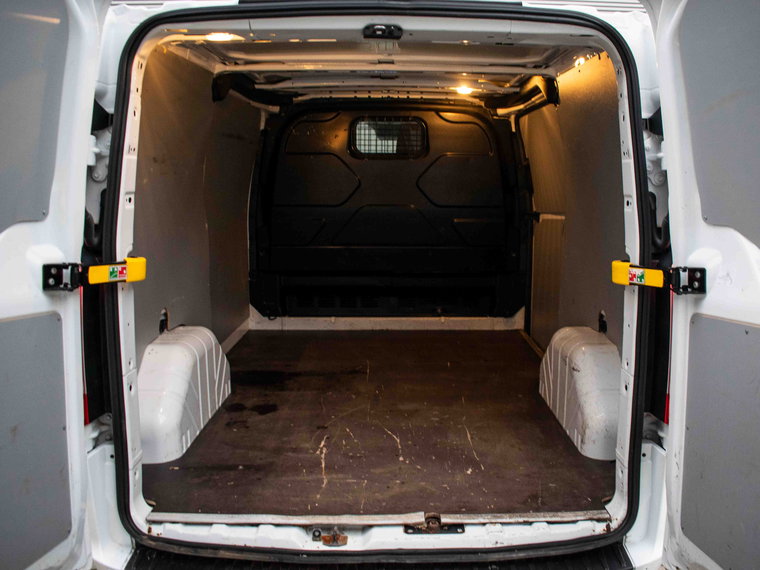 Vehicle Image 18