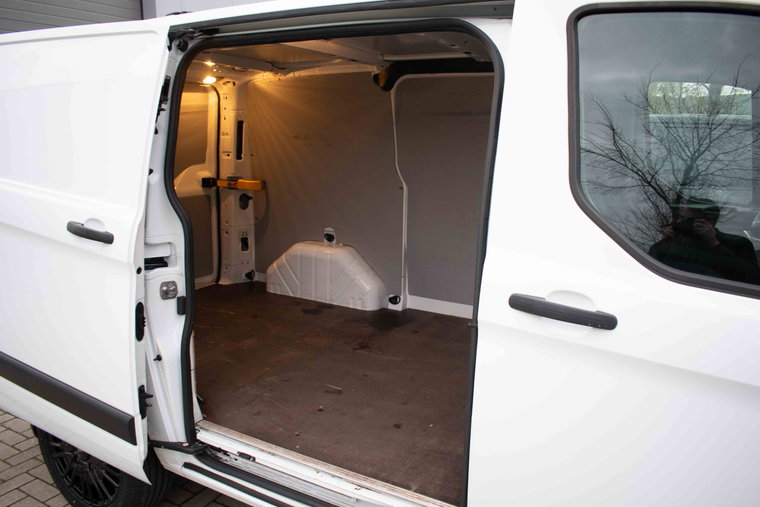 Vehicle Image 19