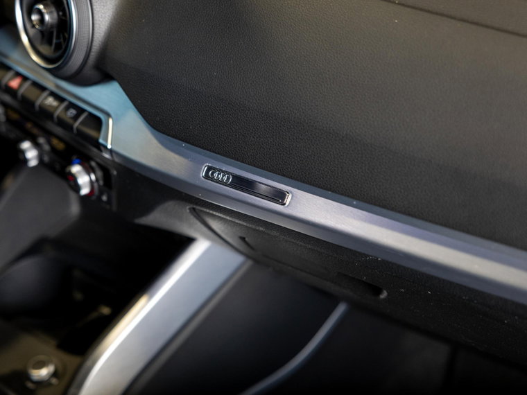 Vehicle Image 36