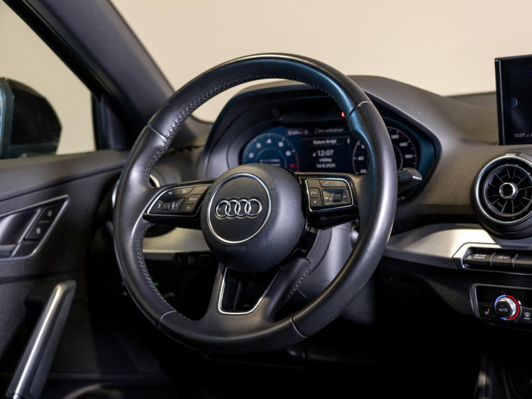 Vehicle Image 37