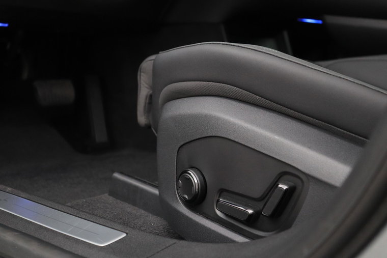 Vehicle Image 45