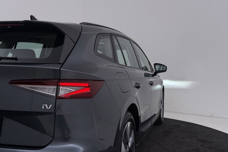 Vehicle Image 48
