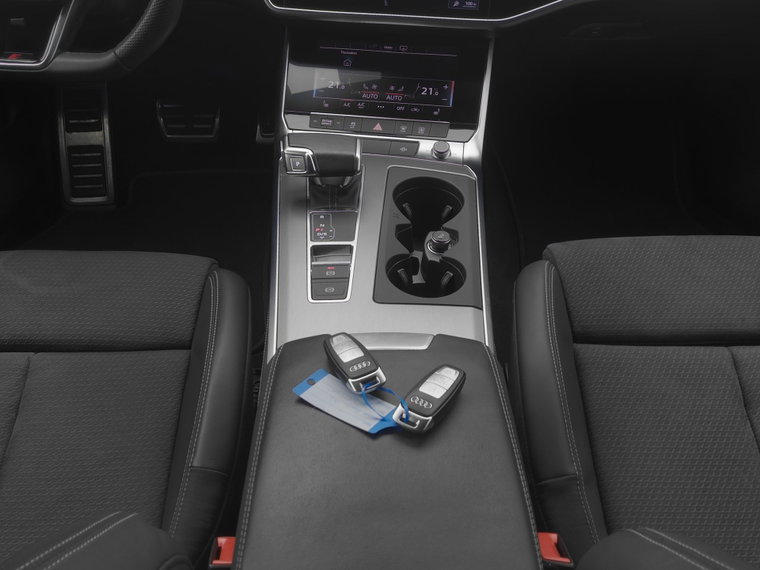 Vehicle Image 12