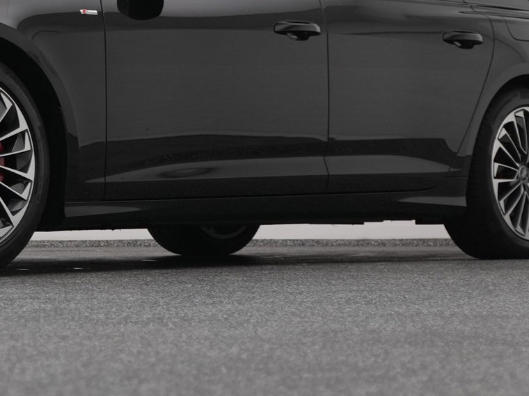 Vehicle Image 37