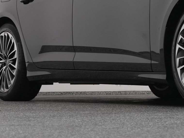 Vehicle Image 38