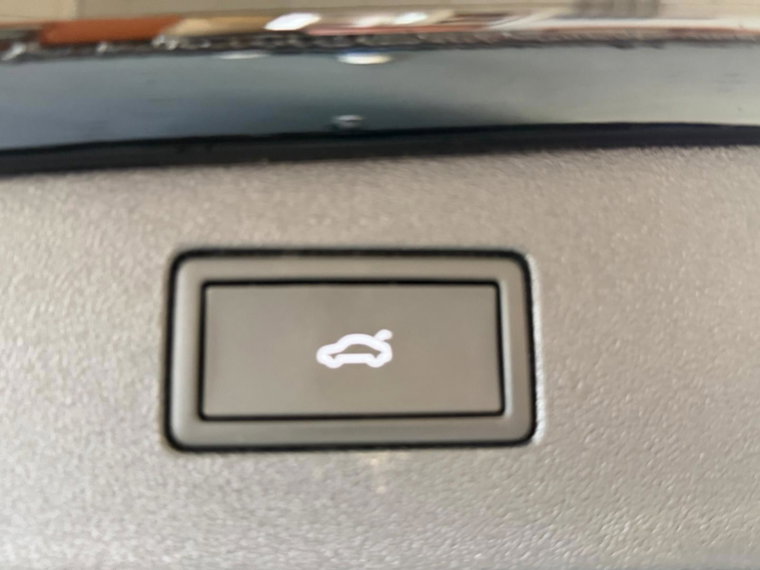 Vehicle Image 40