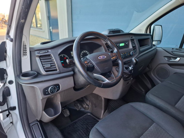 Vehicle Image 17