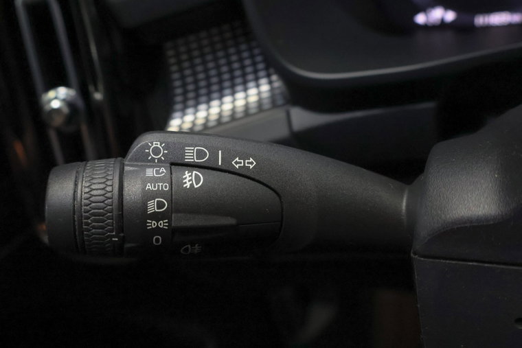 Vehicle Image 32