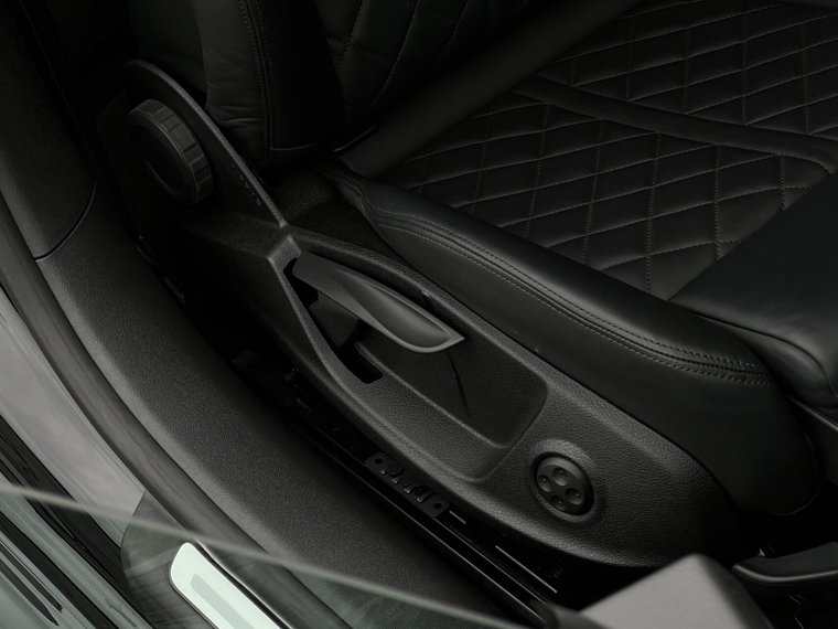 Vehicle Image 45