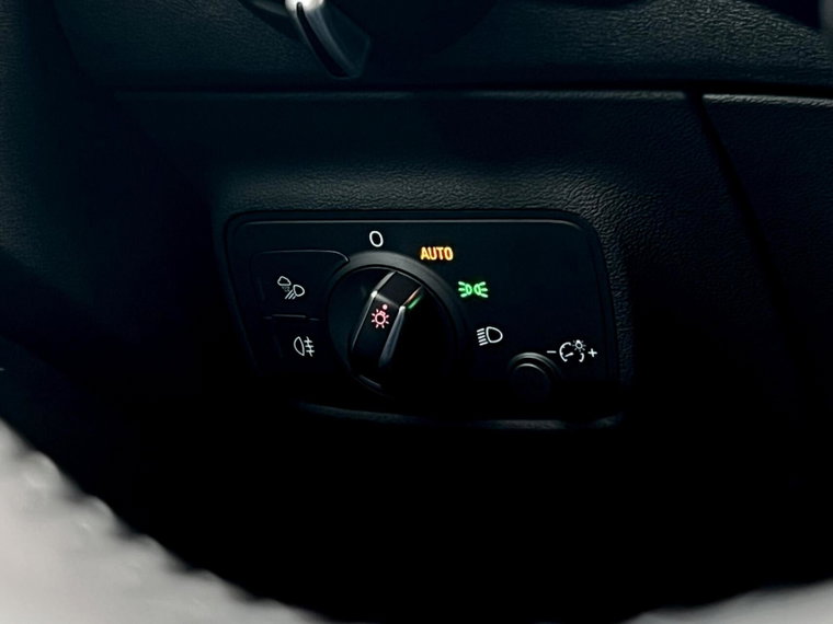 Vehicle Image 47