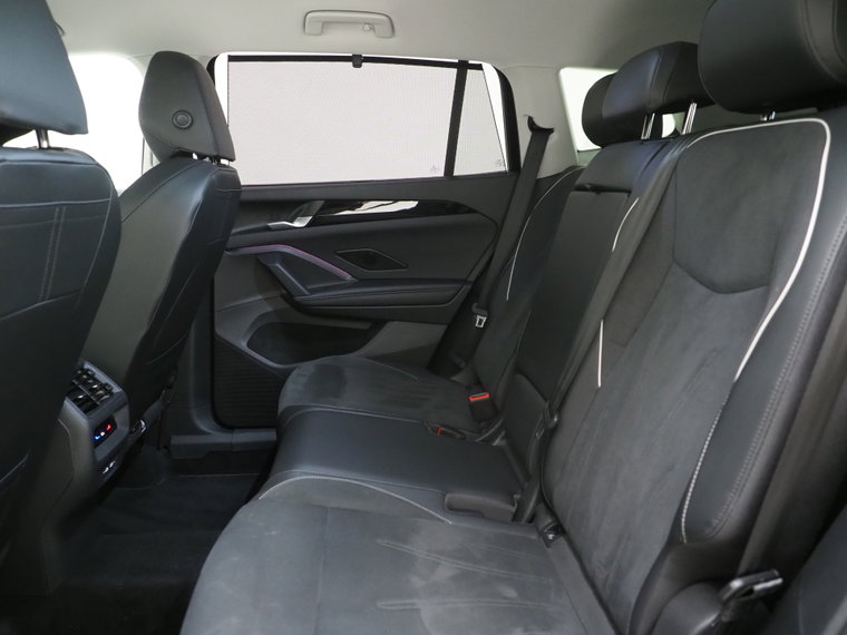 Vehicle Image 37