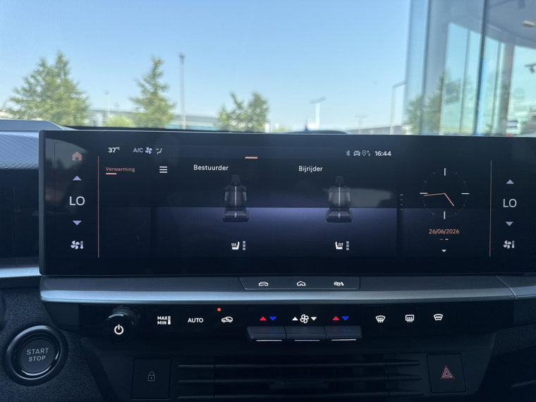 Vehicle Image 48