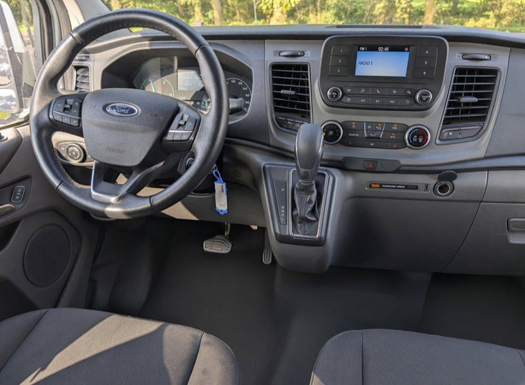 Vehicle Image 8