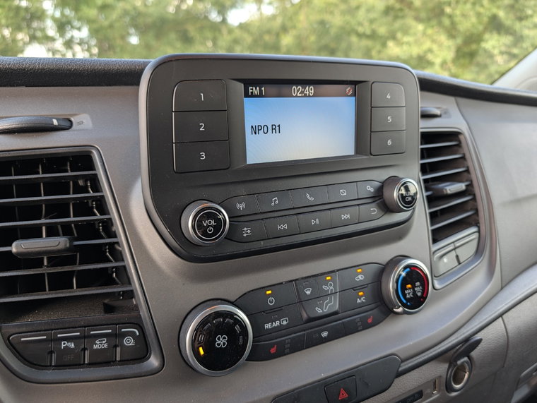Vehicle Image 9