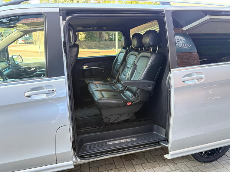 Vehicle Image 37