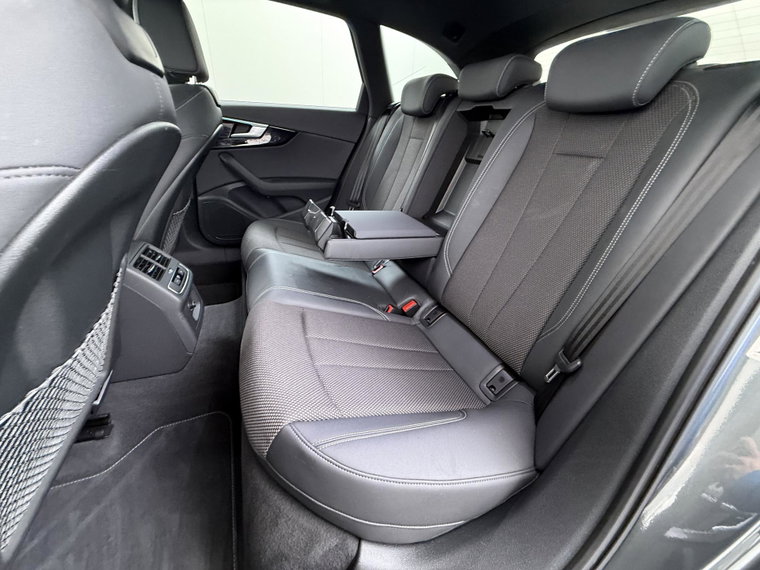 Vehicle Image 22