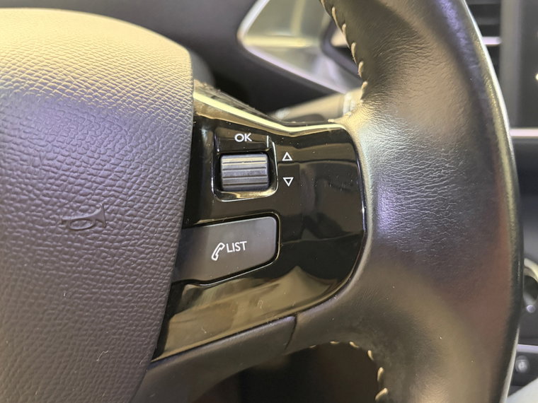 Vehicle Image 26