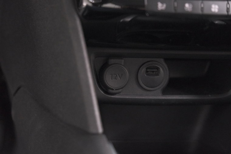 Vehicle Image 38