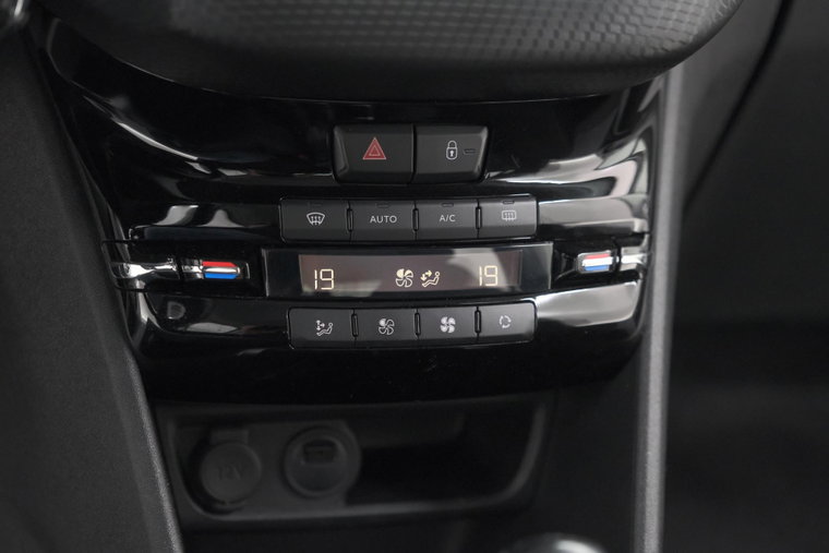 Vehicle Image 39