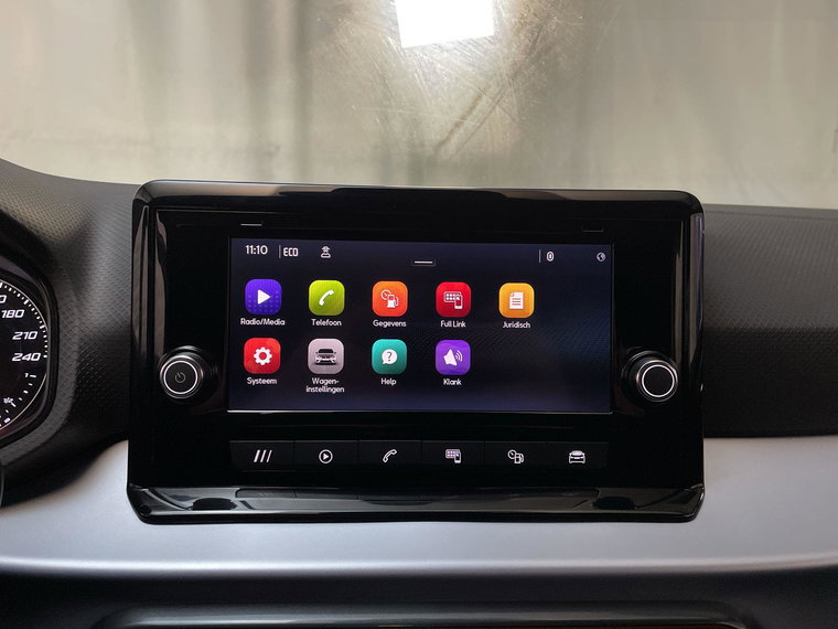 Vehicle Image 11