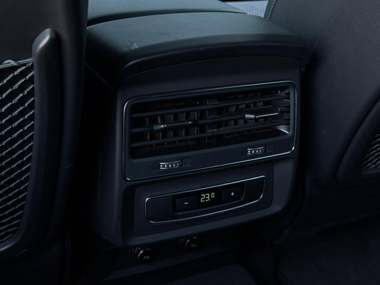 Vehicle Image 27