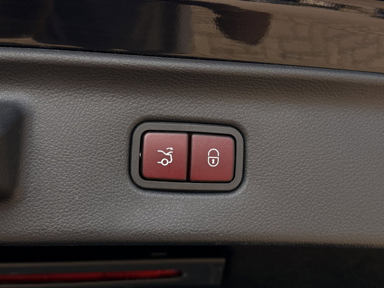 Vehicle Image 26