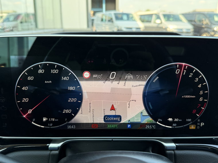 Vehicle Image 35
