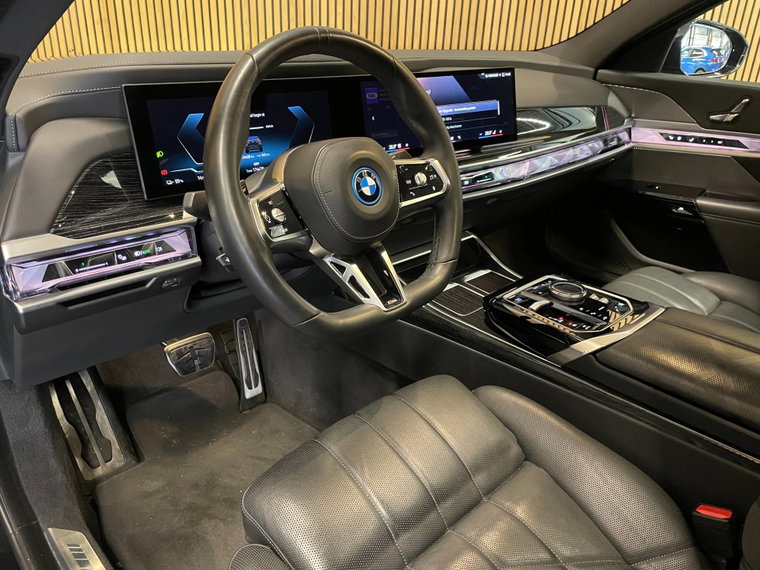 Vehicle Image 36