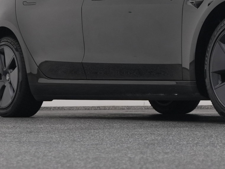 Vehicle Image 38