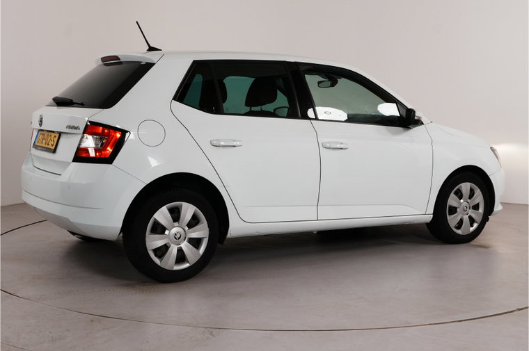 Vehicle Image 18
