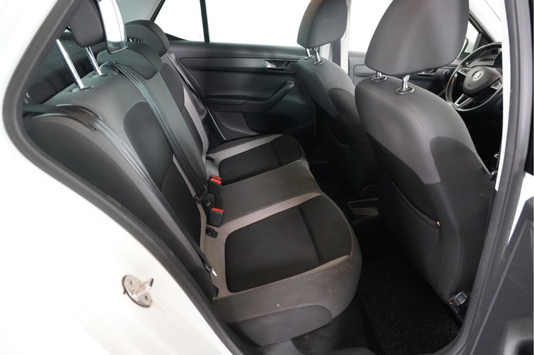 Vehicle Image 21
