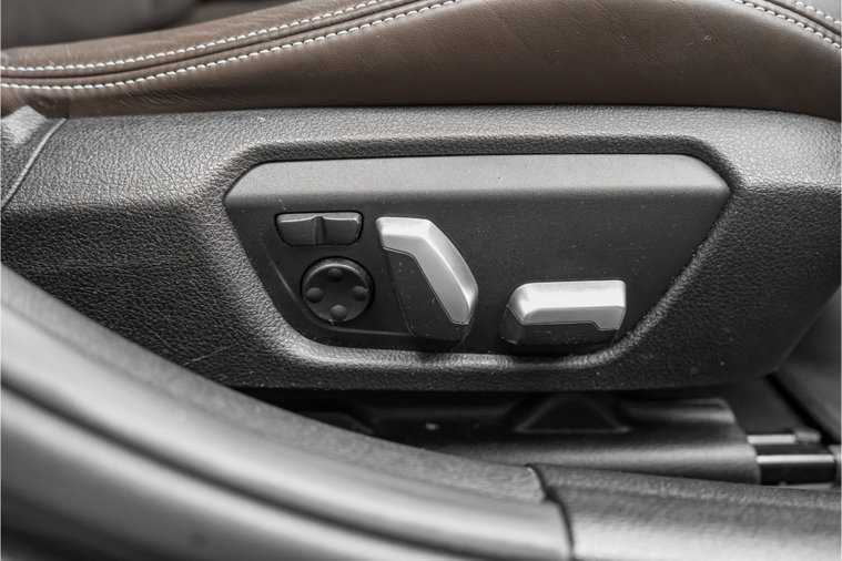Vehicle Image 35