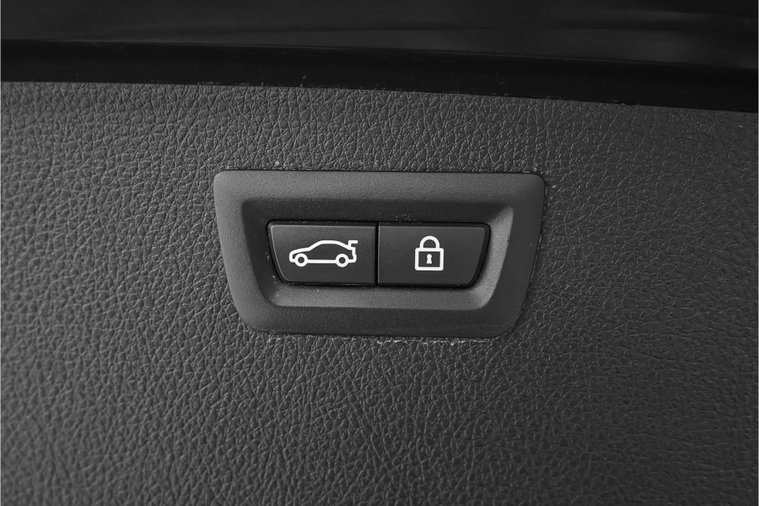 Vehicle Image 43