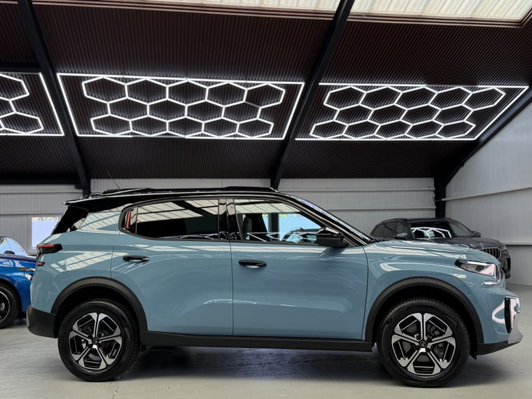 Vehicle Image 18