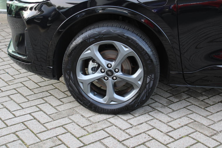 Vehicle Image 35