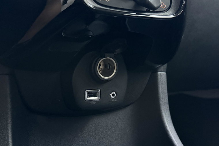 Vehicle Image 26