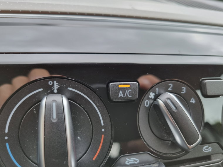 Vehicle Image 40