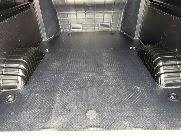 Vehicle Image 17