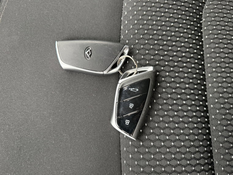 Vehicle Image 37