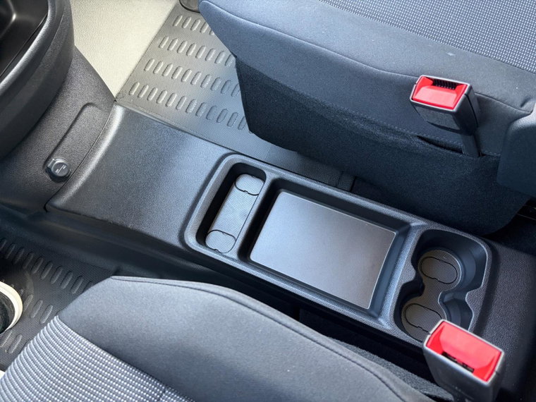 Vehicle Image 35