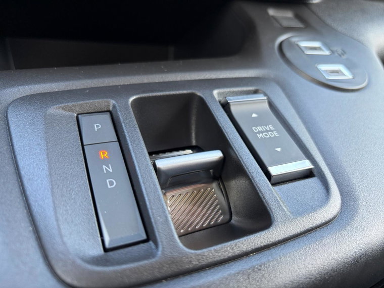 Vehicle Image 36