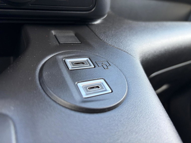 Vehicle Image 38