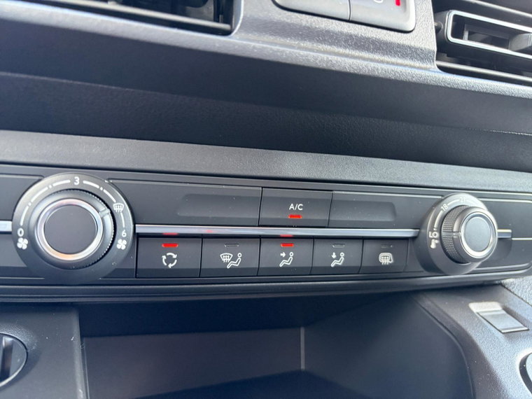 Vehicle Image 39